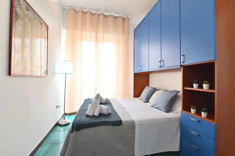 IzzHome Holiday Terrace