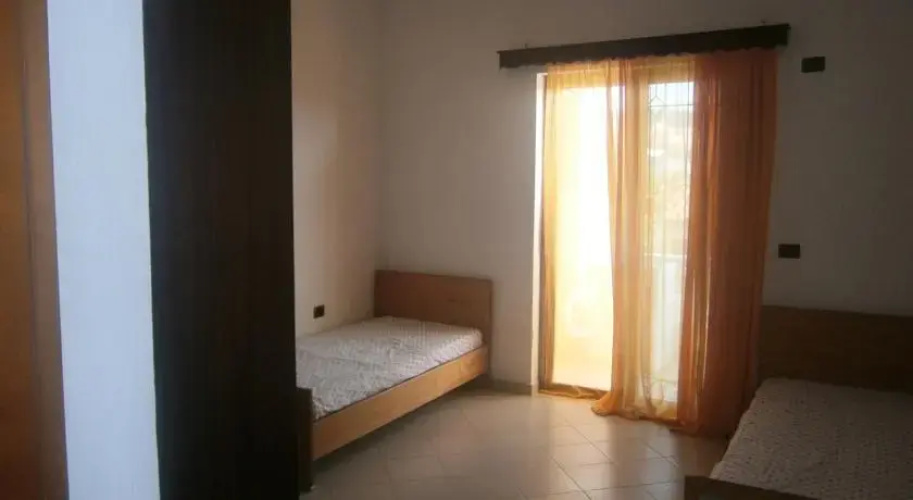 Misteak Apartments