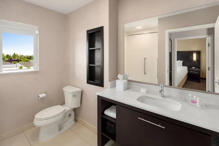 1 Bedroom Suite