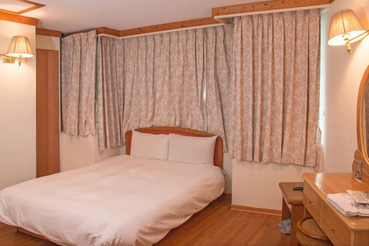 Tong Pu Hotel