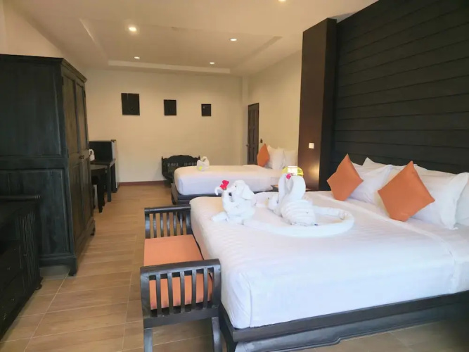 Blue Palm Residence Kata