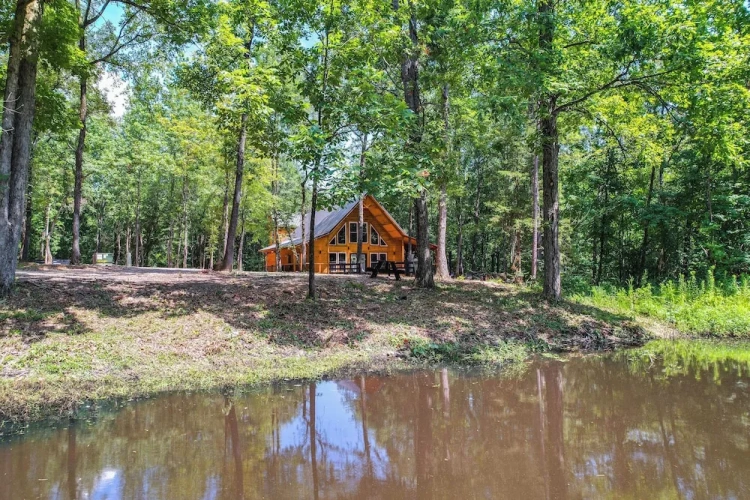 4 Bedrooms Cottage