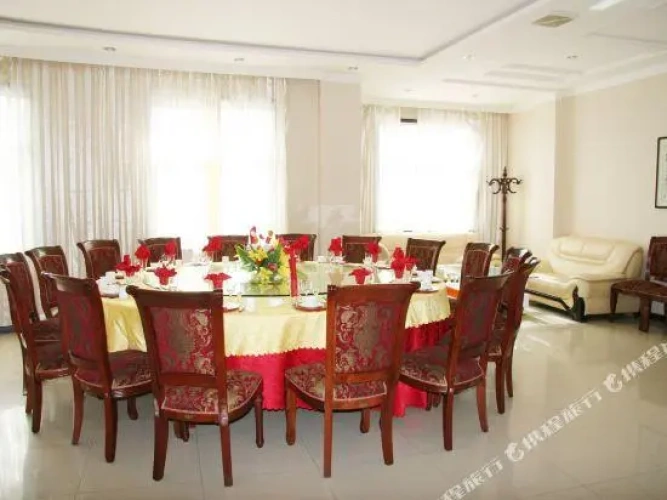 Deluxe Quadruple Suite