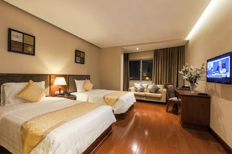 Superior Twin room with city view