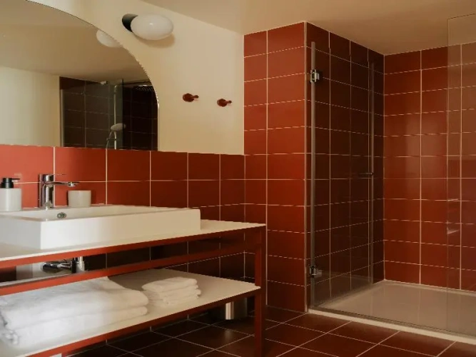 4 Bedrooms Apartment with balcony