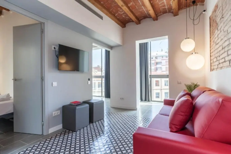 3 Bedrooms Apartment