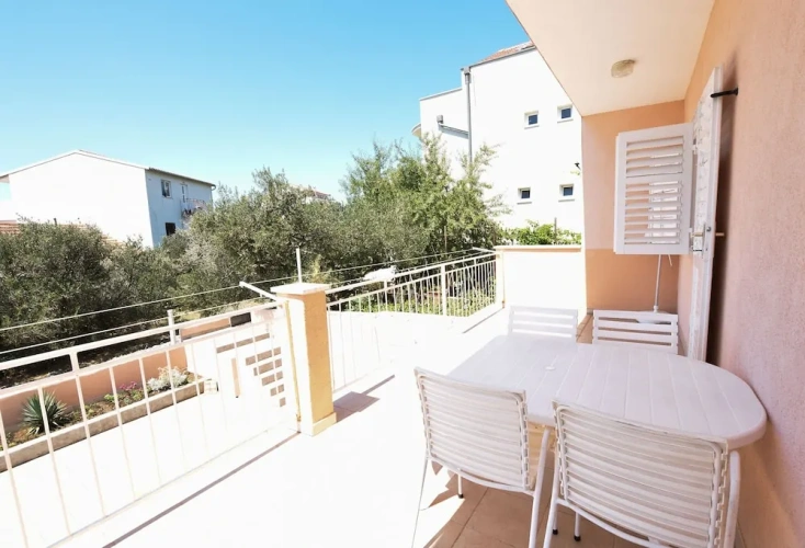 Apartment with balcony