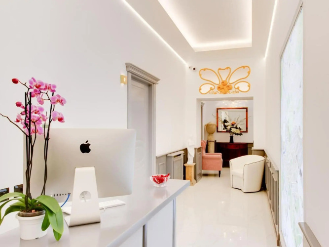 Queen Palace Suites