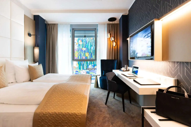Best Western Premier Royal Blue - Adult Only