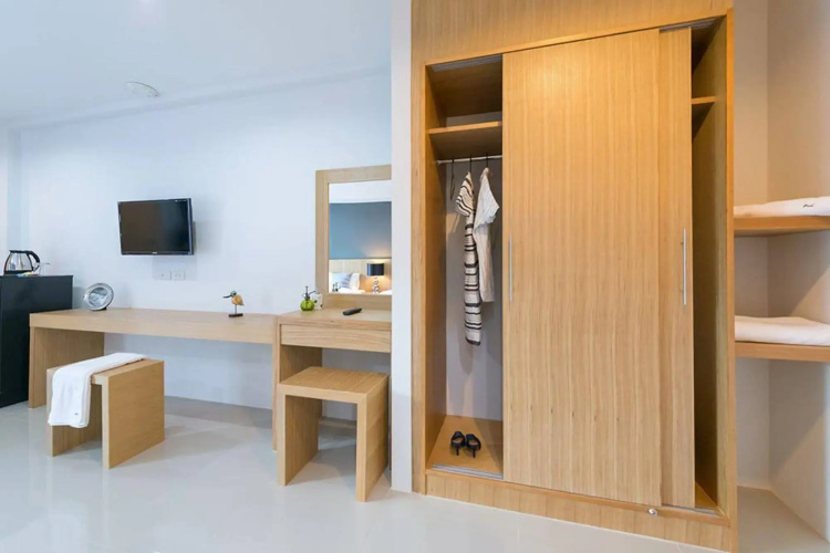 Pixel Hostel Phuket Airport