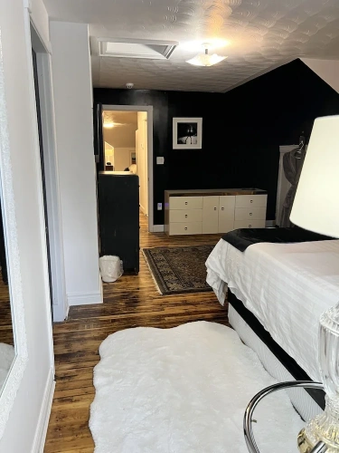 2 Bedrooms Royal room with garden view