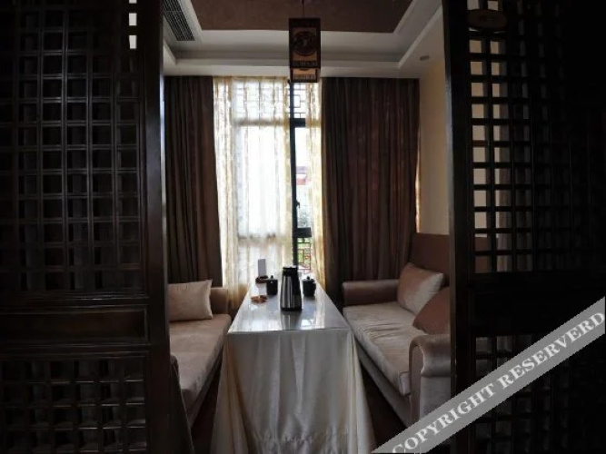Yilian Hotel