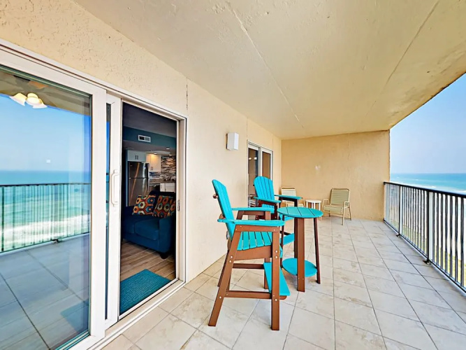 Hip Gulf-Side Unit 1004 - 1 Br Condo
