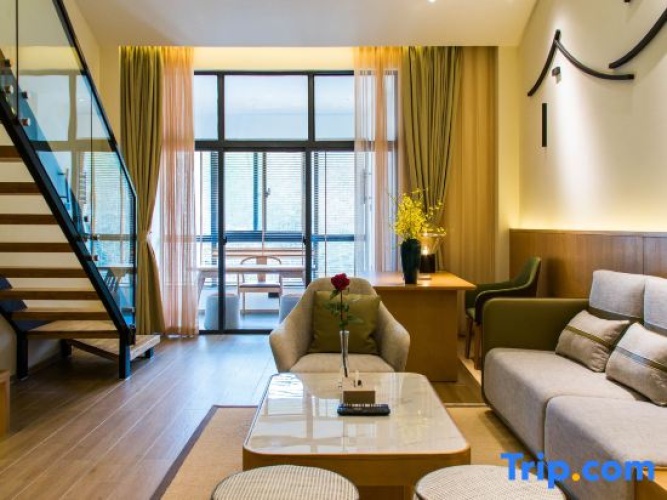1 Bedroom Double Duplex Suite