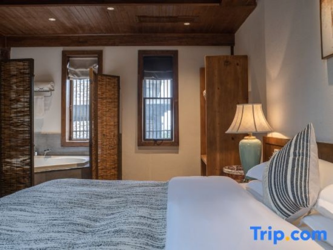 Family Suite with courtyard view