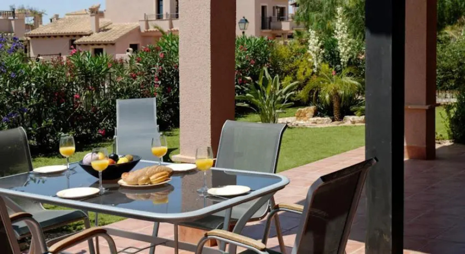 Hacienda Golf Properties. Ref: Sha01