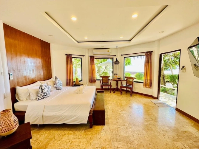 Family Suite with balcony and with sea view