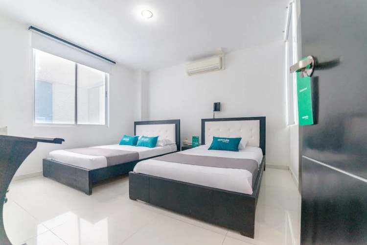 Standard Triple room