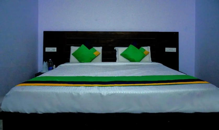 Economy room