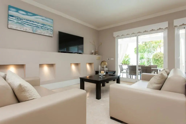 Villa 82