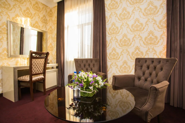 Grand Capital Hotel