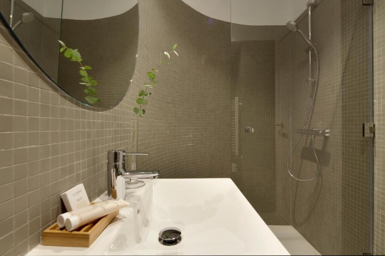 3 Bedrooms Apartment