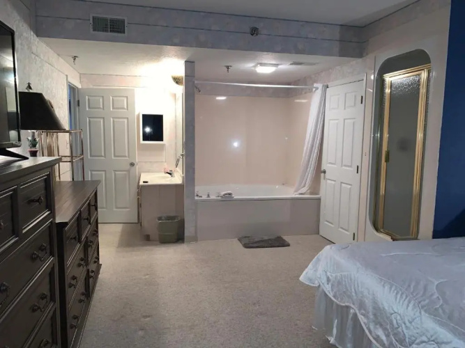 River Place Condos 611 3BD