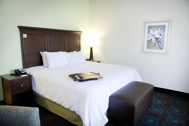 Hampton Inn & Suites Wheeling-The Highlands