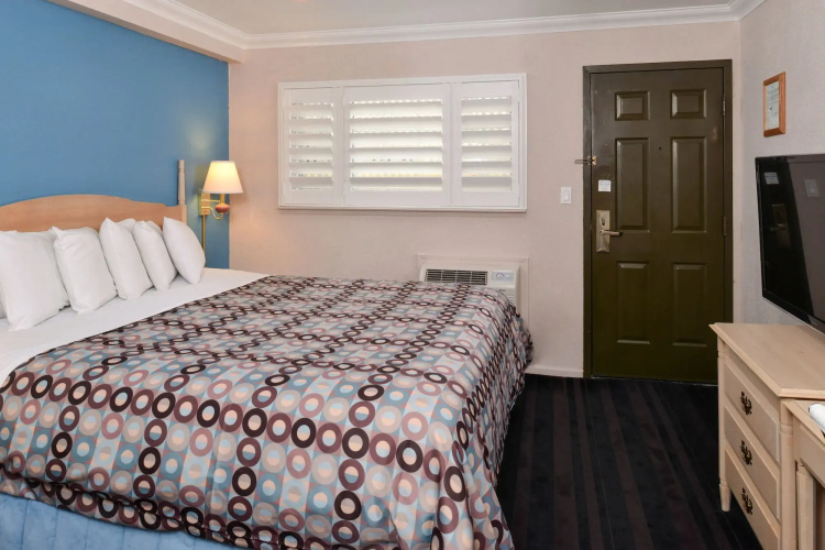 Napa Valley Hotel & Suites