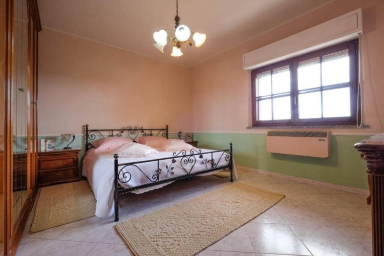 3 Bedrooms Apartment