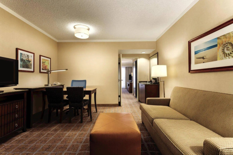 Embassy Suites by Hilton San Diego La Jolla photo 7