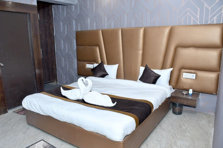 Hotel Aalishan Garden