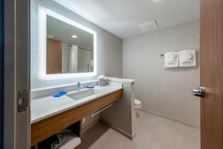 Quadruple Suite