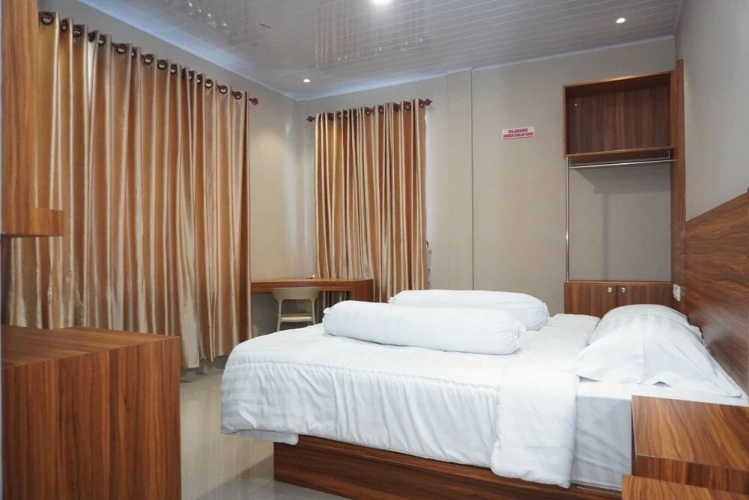 Standard Double room with land view