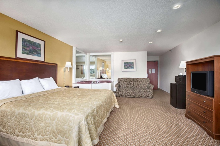 Deluxe Double Suite