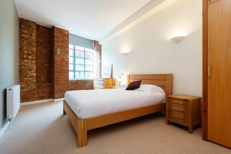 Tower Bridge Hideaway