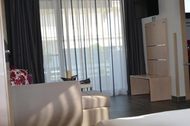 Suite with garden view