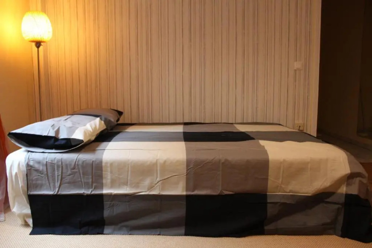 Affordable Studio behind Acropolis Museum