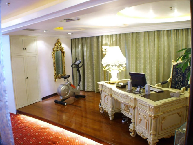 Jindu Crown Hotel