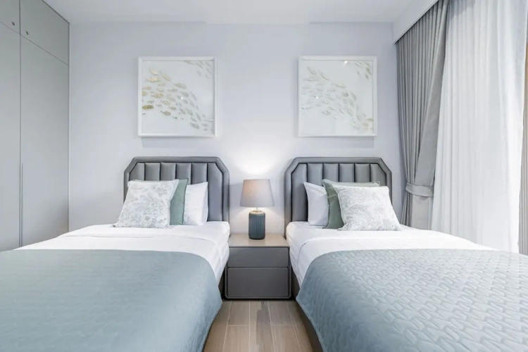 2 Bedrooms Apartment