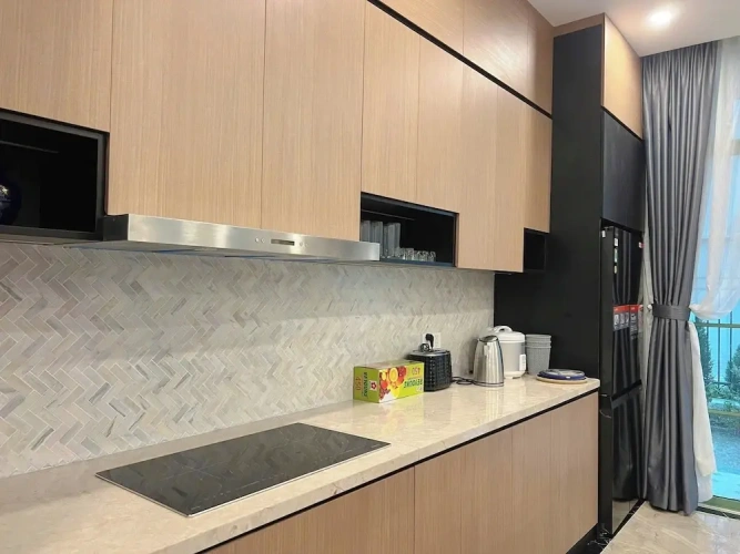 5 Bedrooms Premier Villa
