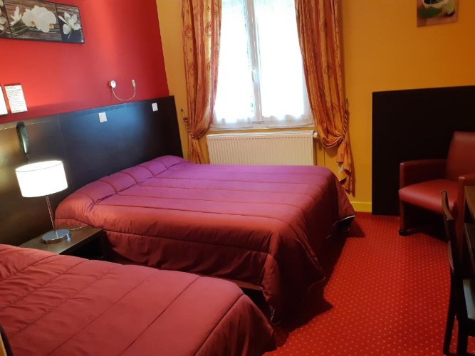 Standard Triple room