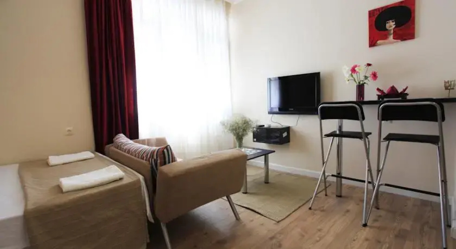 Zebra Homes Hotel