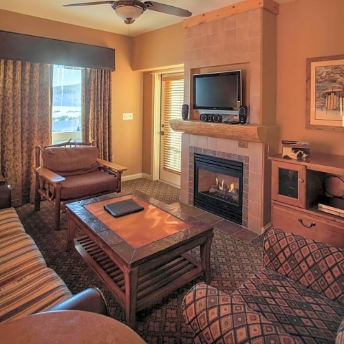 2 Bedrooms Double Suite