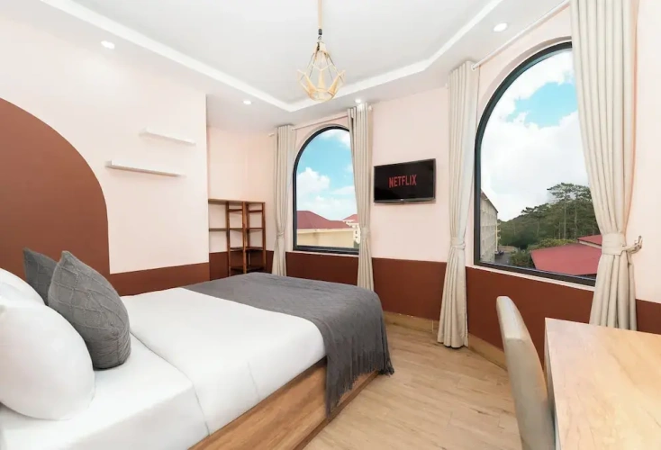 Standard room with city view