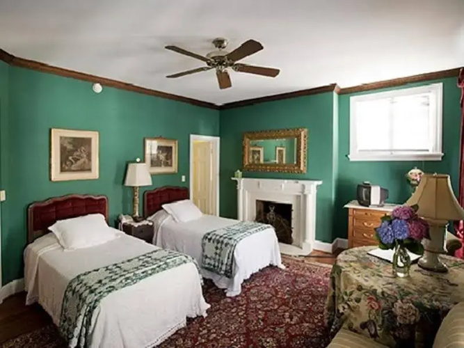 Taft Bridge Inn