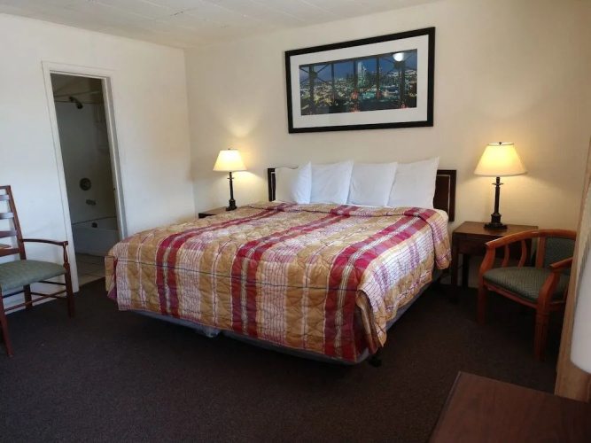 Economy Inn