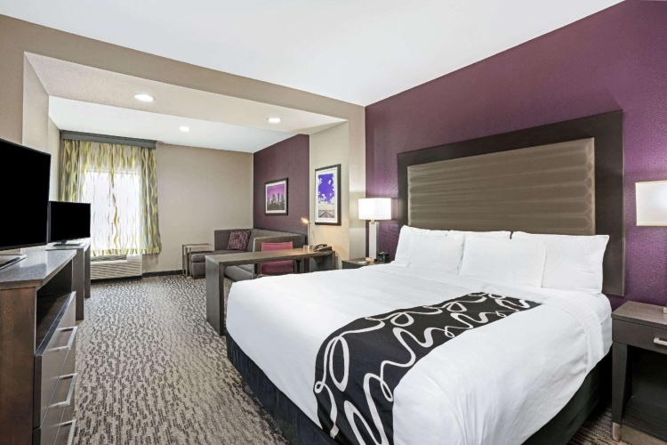Deluxe Double Suite