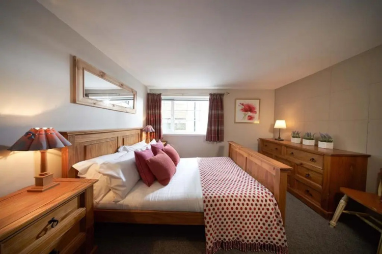 Thornhill Lodge, Luxury 4 Bed, 4 Ensuite+
