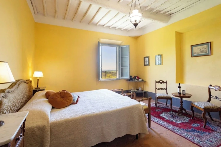 2 Bedrooms Standard room with land view
